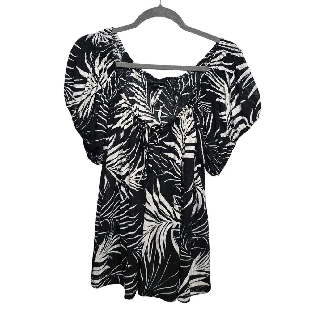 Torrid Blouse Sz 3 22/24 Tropical Palm Print Peasant Black White Puff Sleeve Top
